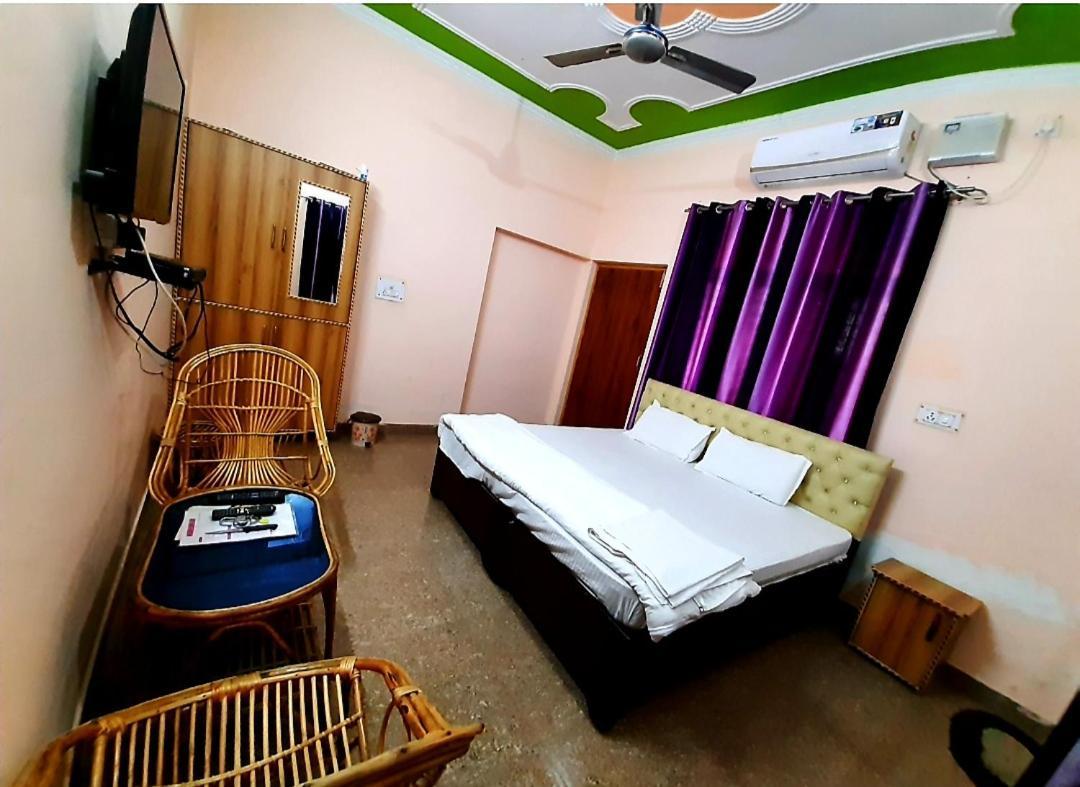 דהראדון Nandini Homestay מראה חיצוני תמונה