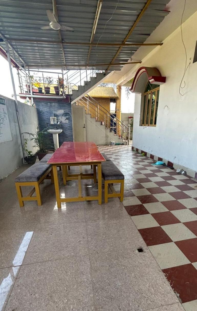 דהראדון Nandini Homestay מראה חיצוני תמונה